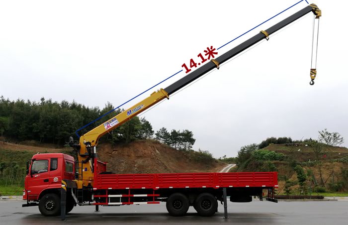 徐工M系列12噸雙聯(lián)泵加長臂吊機(jī)吊臂長度