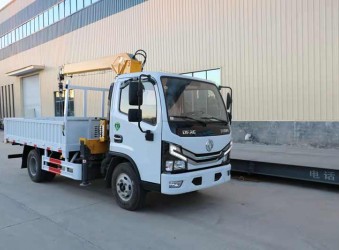 藍(lán)牌隨車(chē)吊，銷(xiāo)售紅火